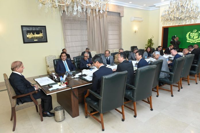 ADB closely working with Pakistan on economic challenges