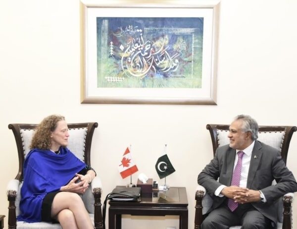 Pakistan, Canada discuss ways to promote cooperation in trade, investment