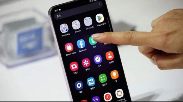 Google may lose search on Samsung devices to Microsoft Bing