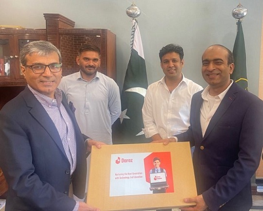 Daraz Pakistan donates 200 laptops to govt schools