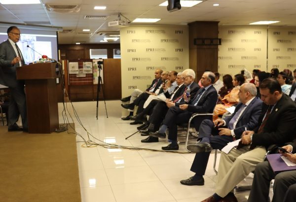 Pakistan to utilize Chinese expertise to boost exports, operate SEZs: Ahsan Iqbal