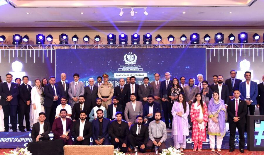 PM vows to boost IT exports to $25 Billion