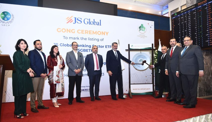 PSX marks launch of JS Global Banking sector ETF with a gong ceremony