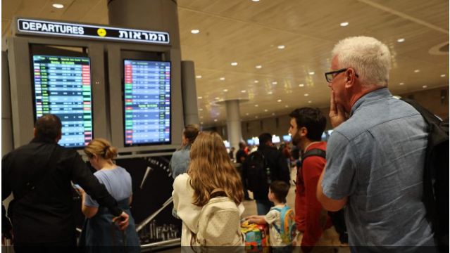 Major airlines cancel dozens of flights to Tel Aviv
