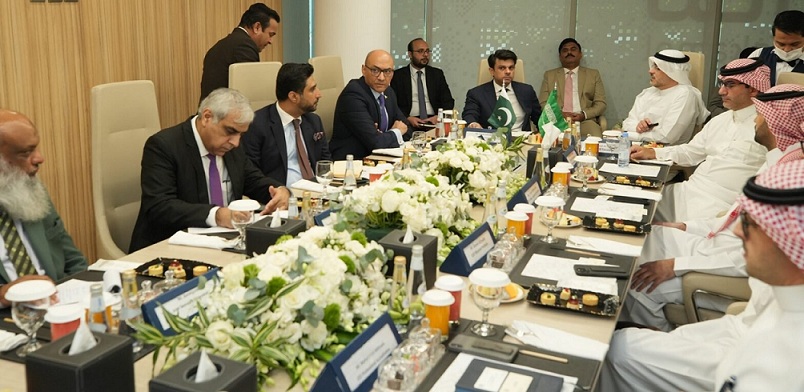Takamol Holdings to establish training centers in Pakistan to providing skill labor to Saudi Arabia