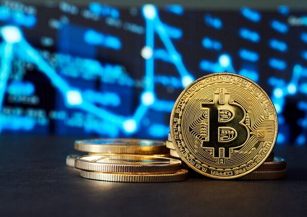 Crypto Markets Tumble: Bitcoin Price Drops Under $90,000