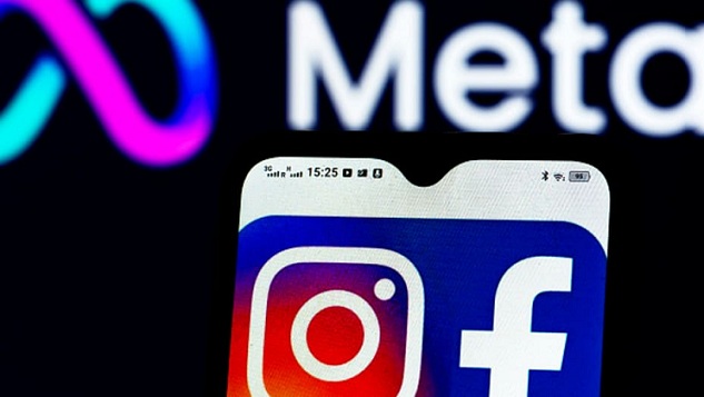 Meta’s Facebook, Instagram down for hundreds of thousands of users across globe