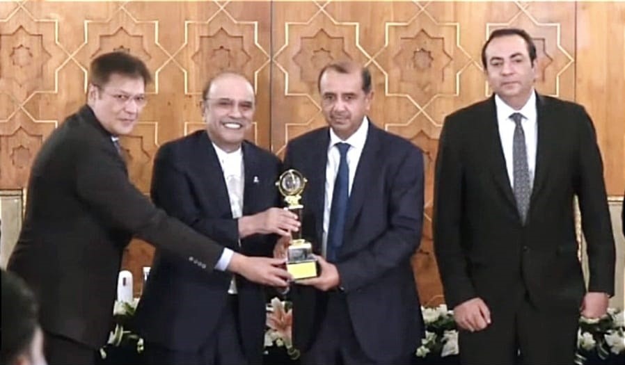 Fatima Fertilizer given prestigious FPCCI Award by the President of Pakistan