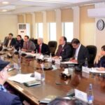 Finance minister for timely implementation of Energy Vehicle Policy