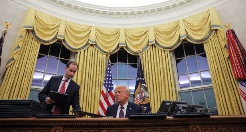 Trump to Impose 25% Tariffs on Mexico and Canada by February 1