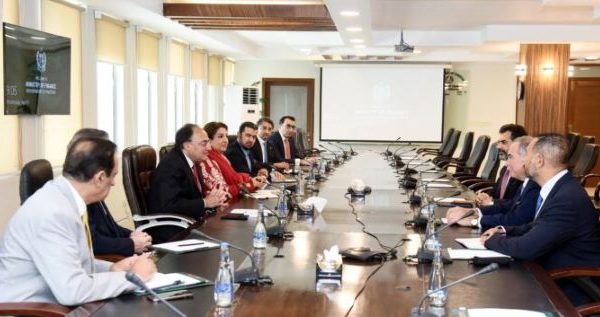 Alvarez & Marsal keen to invest in Pakistan