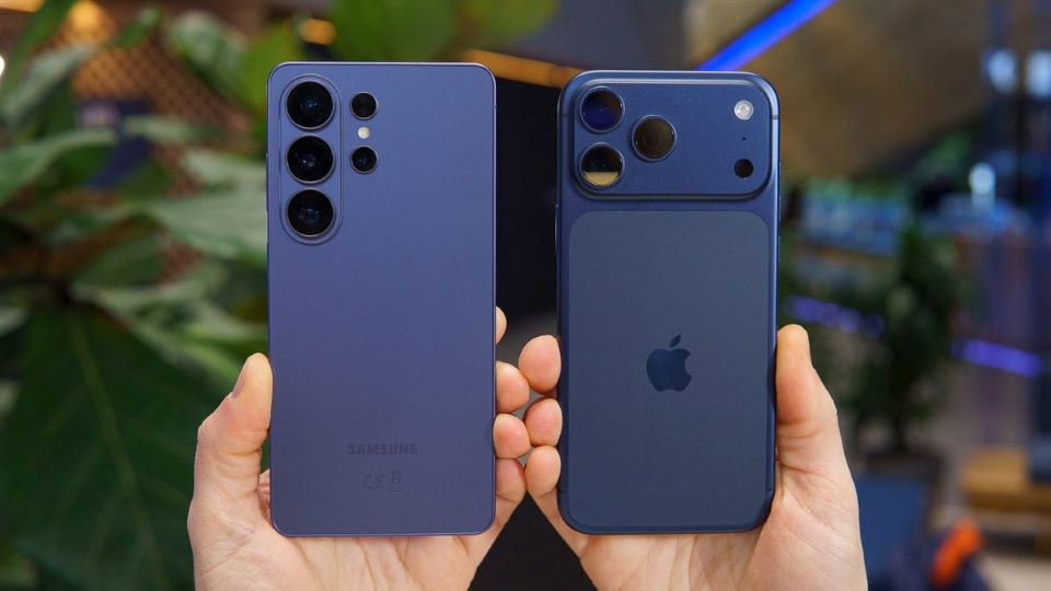 Apple iPhone 17 Pro Max vs Samsung Galaxy S26 Ultra: Full Comparison